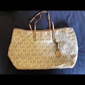 Micheal Kora tote